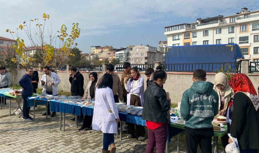 Kütahya MTAL Öğrencileri ve Öğretmenlerinden Gazze İçin Hayır Çarşısı: 45 Bin TL Destek Toplandı Kütahya Mesleki ve Teknik Anadolu Lisesi, "Çevreme Duyarlıyım, Değerlerime Sahip