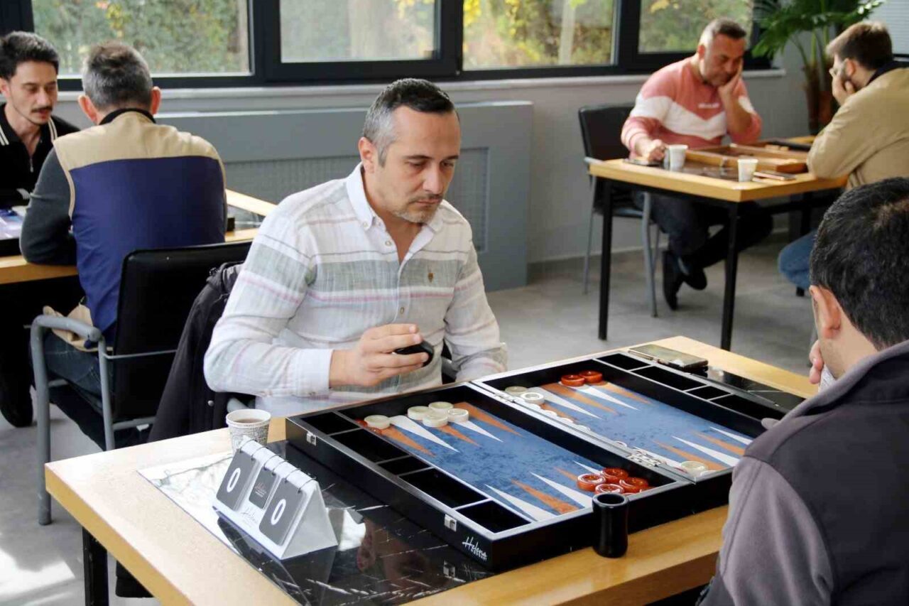 Kütahya Organize Sanayi Bölgesi, 4. Firmalar Arası Tavla Turnuvası’nı yoğun