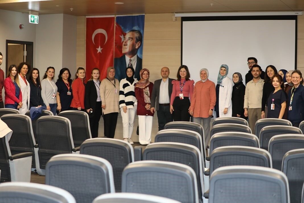 Kütahya Şehir Hastanesi, ilk Yoğun Bakım Hemşireliği Sertifikalı Eğitim Programını