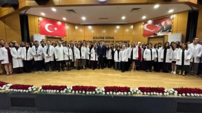 Kütahya Sağlık Bilimleri Üniversitesi'nde yeni diş hekimliği öğrencileri için düzenlenen