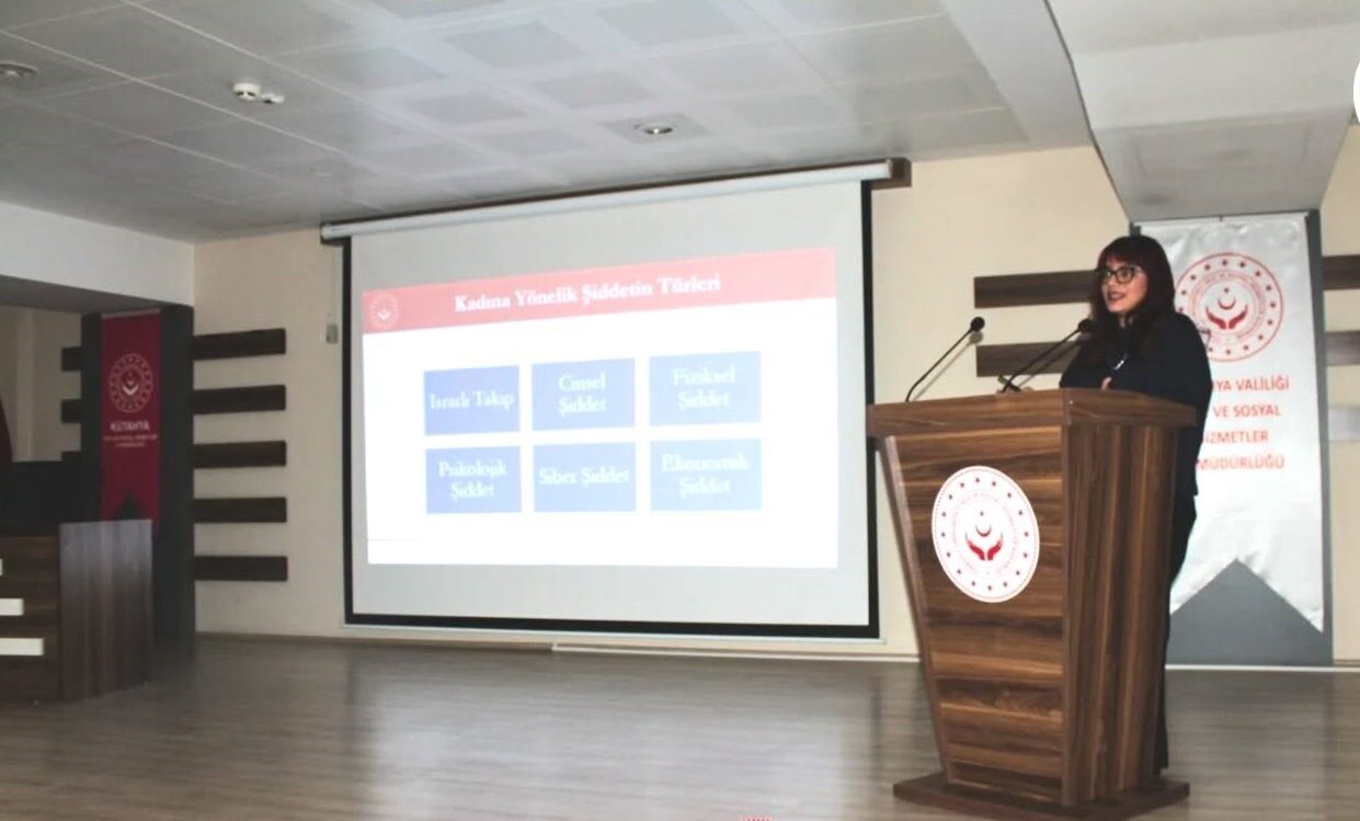 Kütahya'da, Çevre, Şehircilik ve İklim Değişikliği Müdürlüğü personeline yönelik düzenlenen