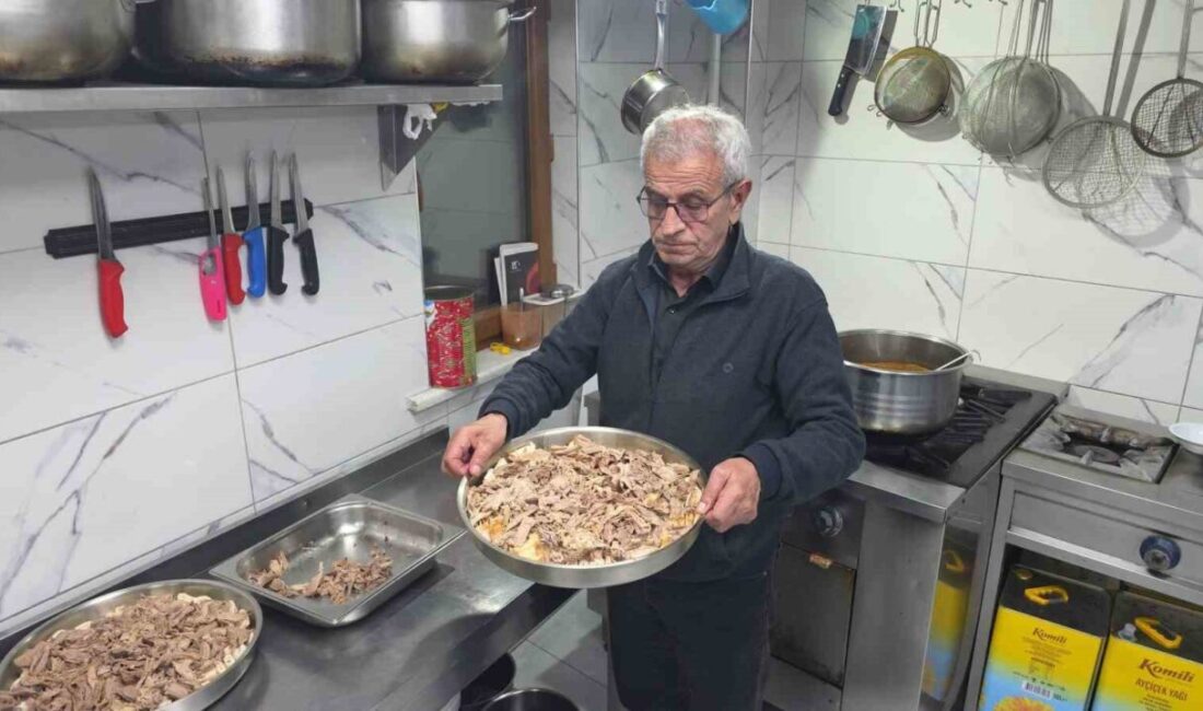 Kütahya’da Kış Mevsiminin İkonu Kaz Eti Tiridi Sezonu Resmen Başladı Kütahya'da kışın vazgeçilmez lezzetlerinden biri olan kaz eti tiridi, sezonunu