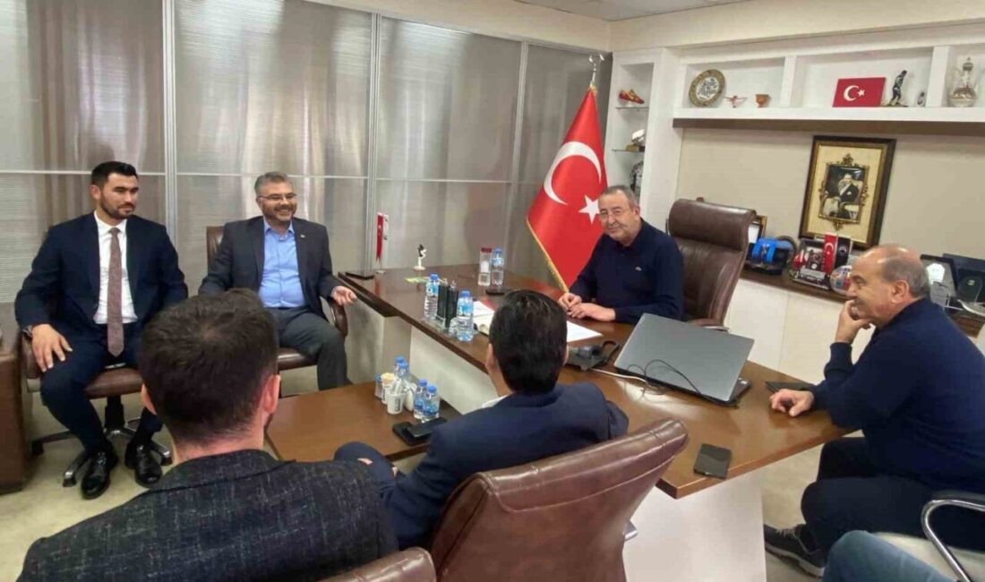 Kuşadası Ticaret Odası Yönetimi, AK Parti Milletvekili Özmen’e Turizm Sorunlarını Aktardı Kuşadası Ticaret Odası Yönetim Kurulu Başkanı Serdar Akdoğan, AK Parti