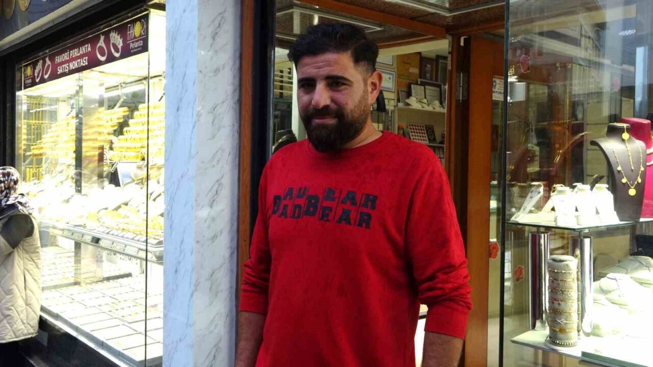 Kütahya’da Ali Alpaslan, kuyumcunun kendisine yanlışlıkla verdiği 150 bin TL'yi