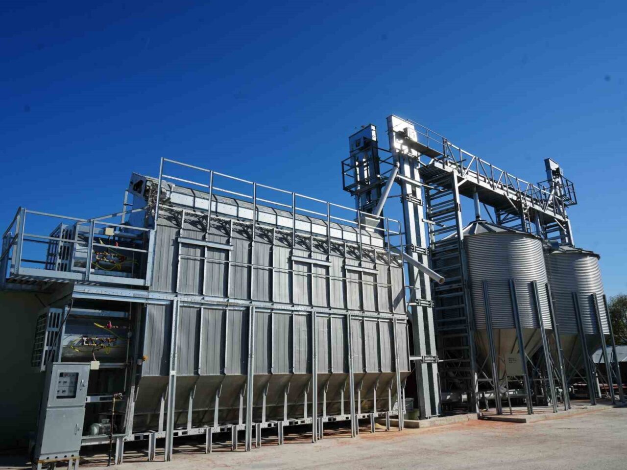 Kastamonu'nun Taşköprü ilçesine bağlı Çetmi köyünde, KUZKA destekli mısır kurutma