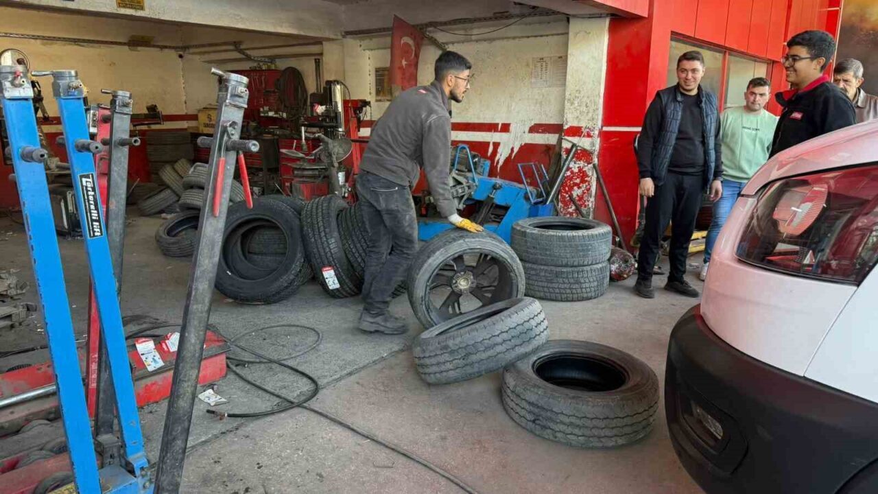 Gaziantep'te şehirlerarası taşımacılık yaptığı için kış lastiği takma zorunluluğu 15