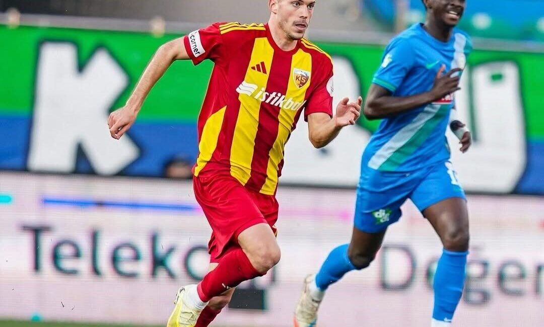 Kayserispor'un Slovak futbolcusu Laszlo Benes, Çaykur Rizespor maçında attığı golle