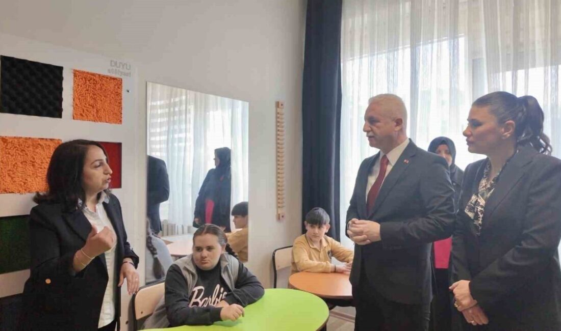 İstanbul Çocukları Vakfı'nın "Engelsiz Çocuklar, Mutlu Sınıflar" projesi kapsamında Eyüpsultan'daki