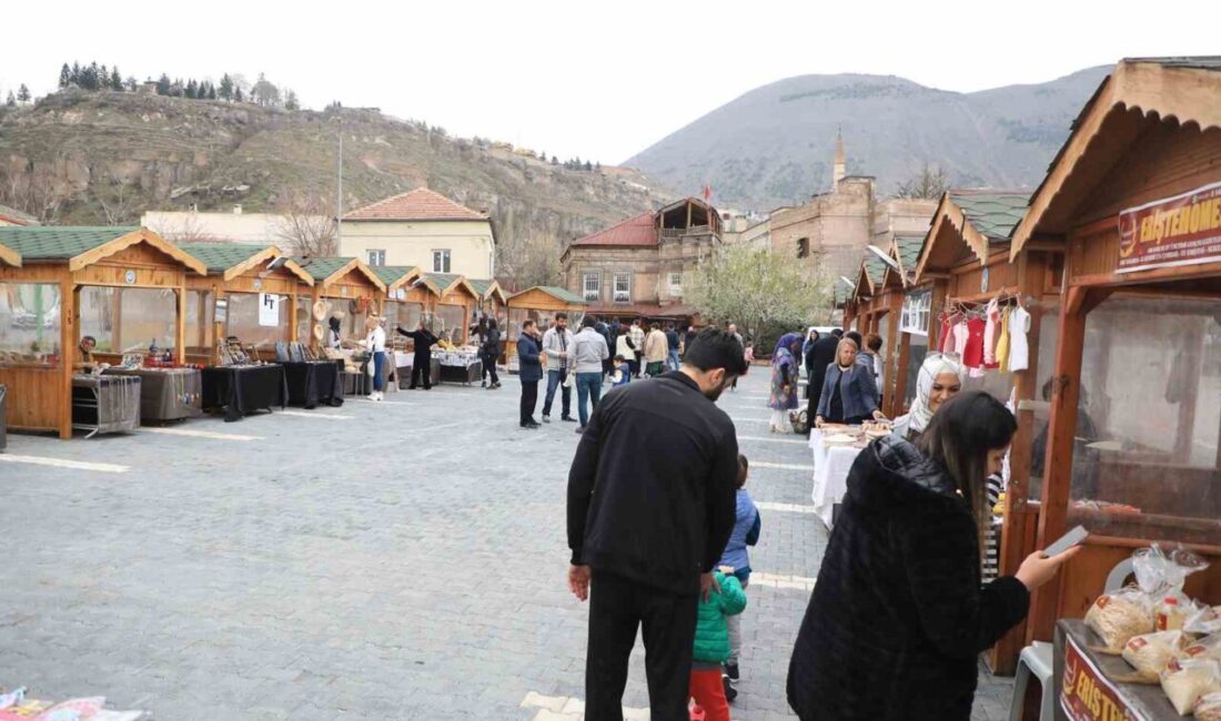 Talas’ta Maharetli Eller Kadın Üretici Pazarı, Kasım Ayında İkinci Kez Kapılarını Açtı Talas Belediyesi'nin düzenlediği Maharetli Eller Kadın Üretici Pazarı, Kasım ayında