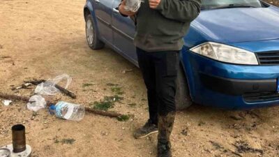 İnegöl'de doğa yürüyüşü yapan Rıfat Özkan, ağaçta mahsur kalan mavi