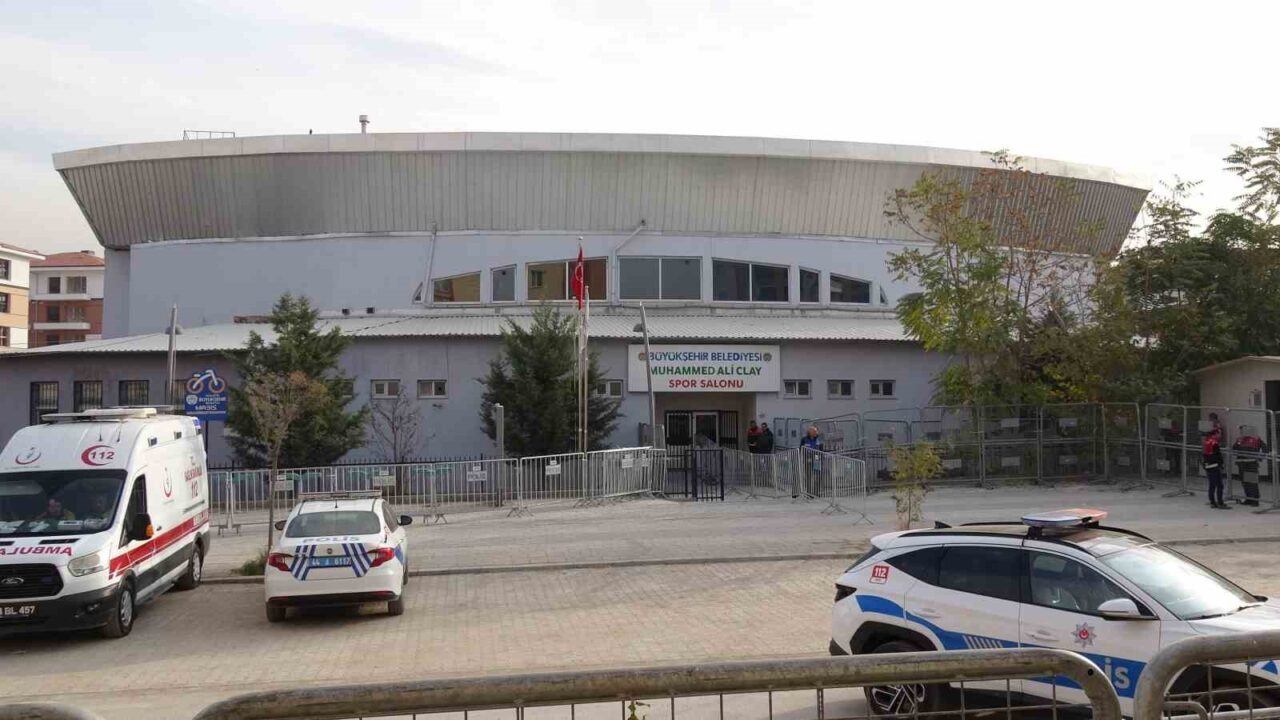 Malatya 3. Ağır Ceza Mahkemesi'nde 116 sanıklı çete davasının ilk