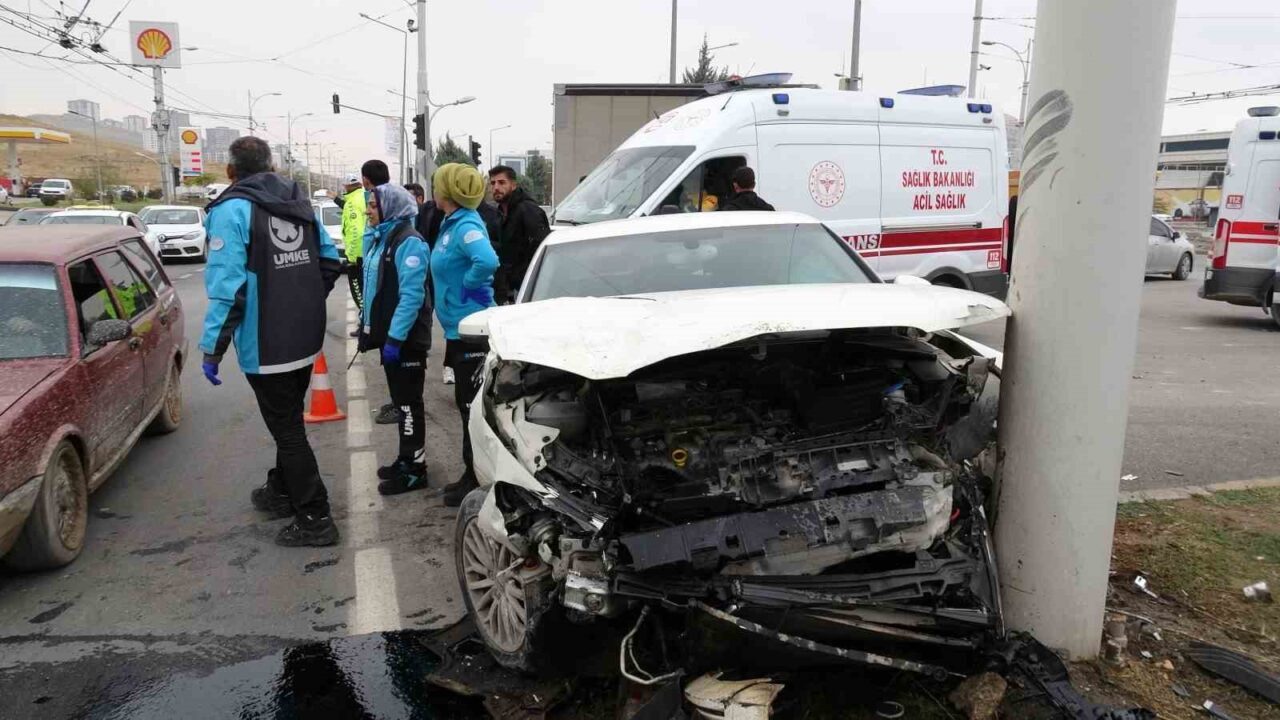 Malatya-Elazığ karayolunda meydana gelen trafik kazasında H.T. ve F.E. yönetimindeki