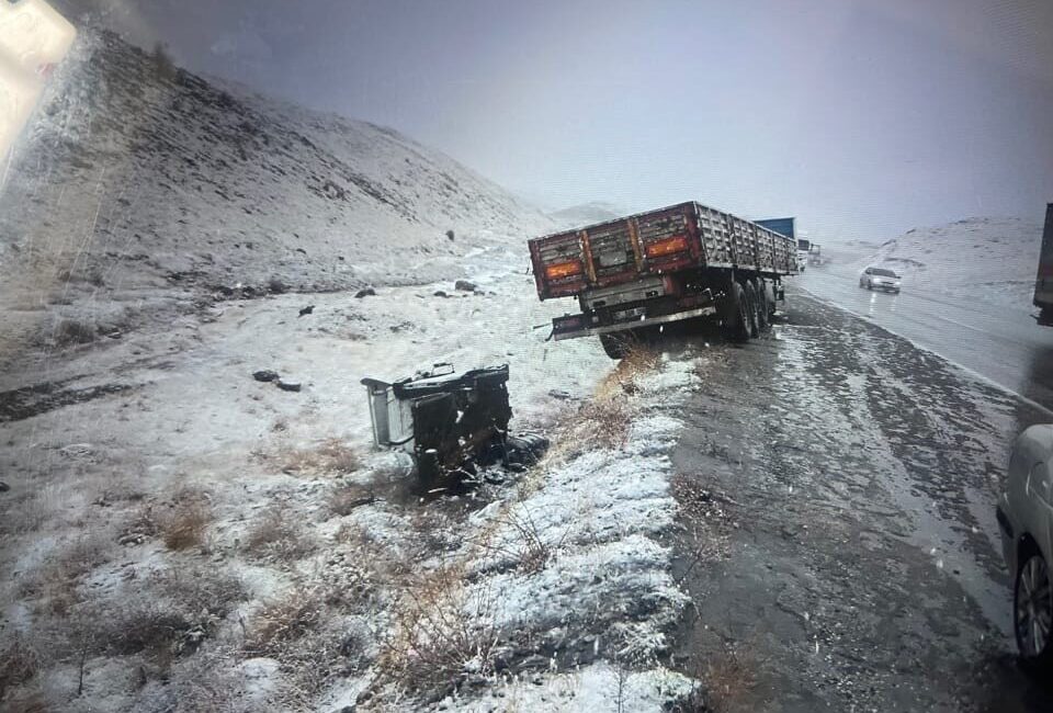 Malatya’da İki Ayrı Trafik Kazasında İki Kişi Yaralandı Malatya'nın Doğanşehir ilçesinde meydana gelen iki trafik kazasında H.E. (49)