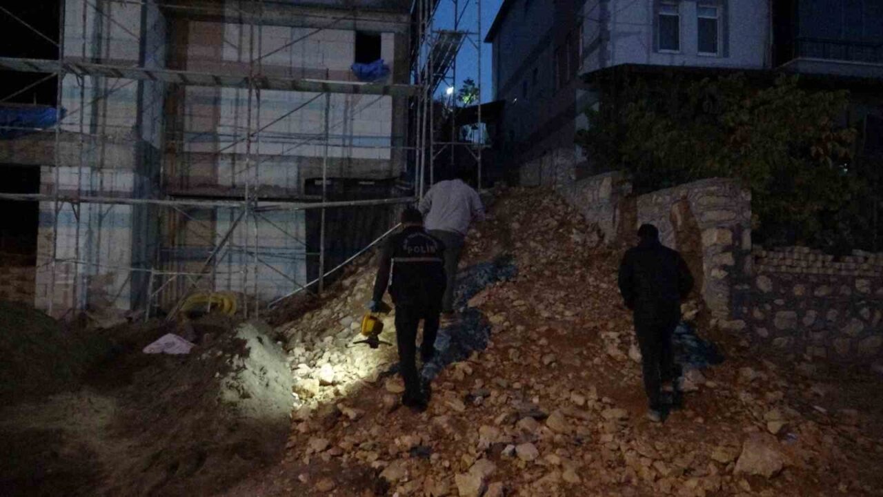 Malatya'da, inşaatta çalışan 44 yaşındaki alçı ustası Ali K., merdiven