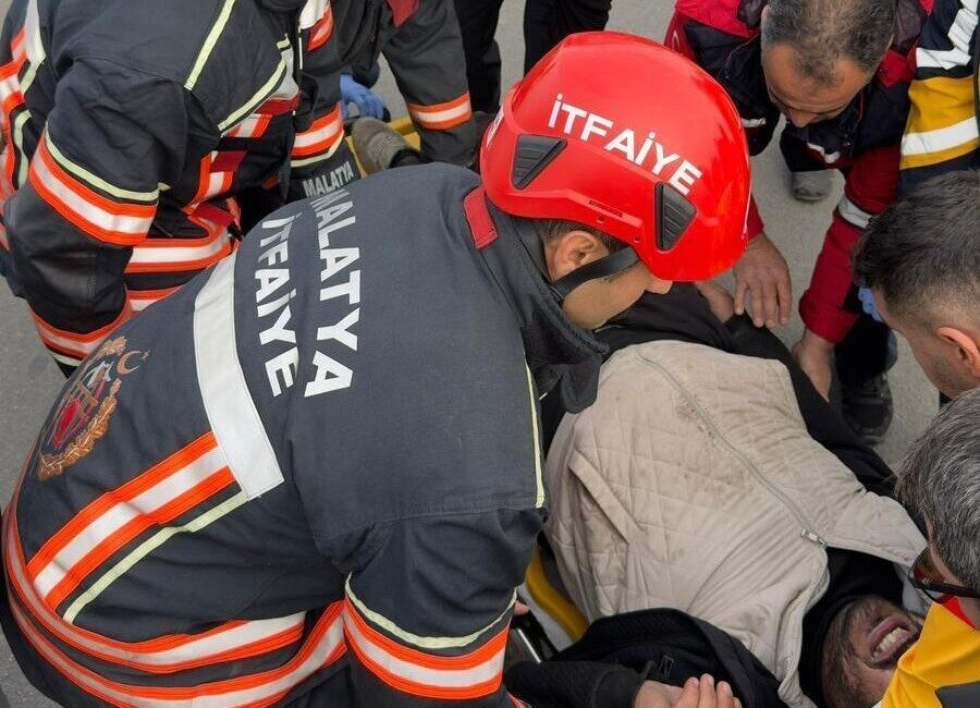 Malatya'da Kuzey Kuşak Çevreyolu'nda bu öğleden sonra, M.Y. yönetimindeki kamyonet