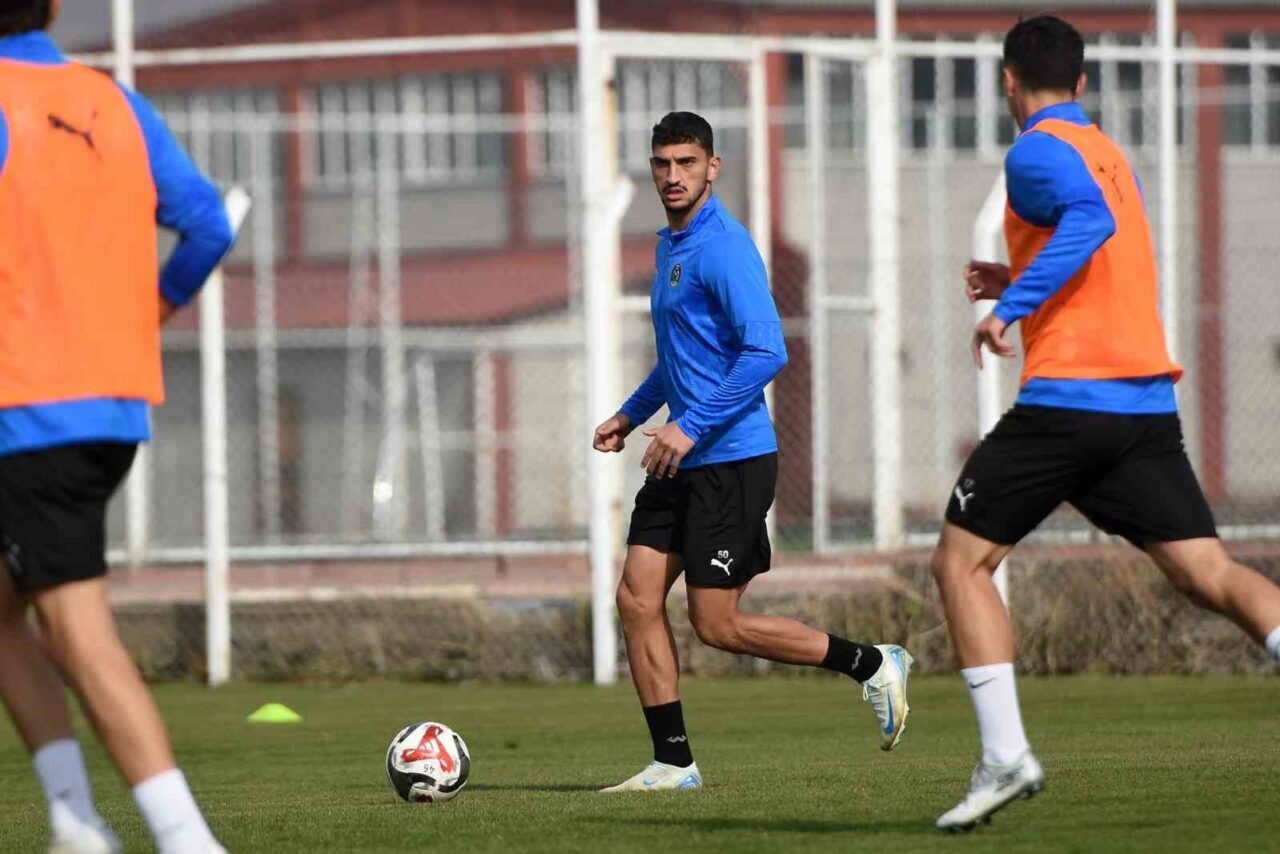Manisa Futbol Kulübü, Sivasspor Maçına Hazırlıklarını Tamamladı