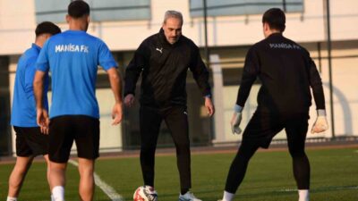 Manisa Futbol Kulübü, Adana Demirspor ile oynayacağı maçı, yeni teknik