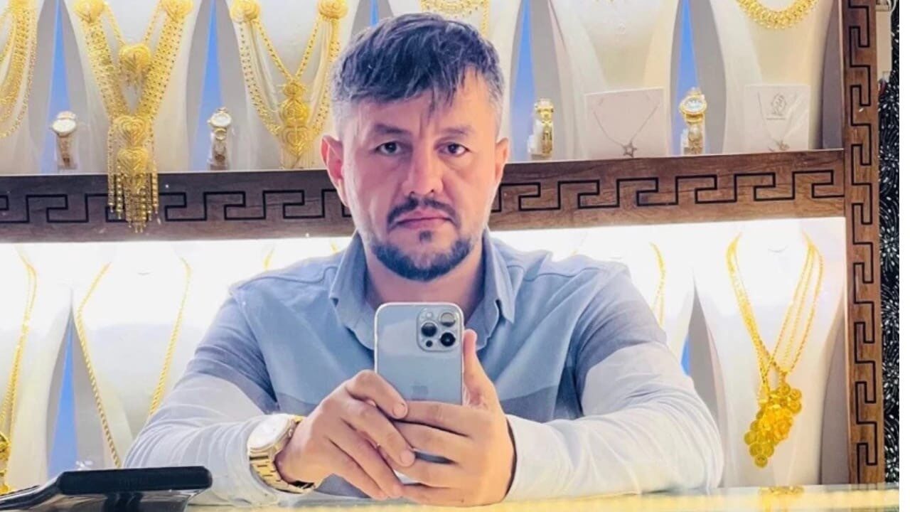 Mardin’deki kuyumcu çatışmasında 1 kişi hayatını kaybederken, 13 şüpheli tutuklandı Mardin'de kuyumcular arasında çıkan kavgada bir kişi hayatını kaybetti. Olayda