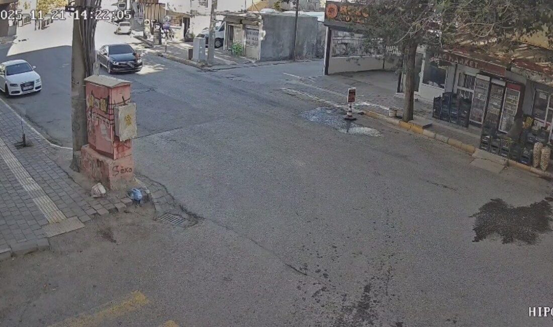 Mardin’in Nusaybin ilçesinde 6 yaşındaki D.K., Kışla Mahallesi'nde yolun karşısına