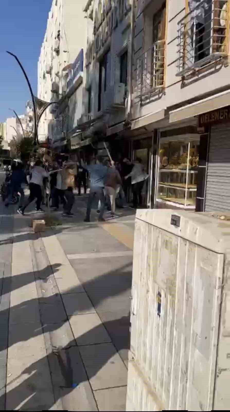 Mardin'in Kızıltepe ilçesinde kuyumcular arasında çıkan kavga sonucu Ulaş Delener