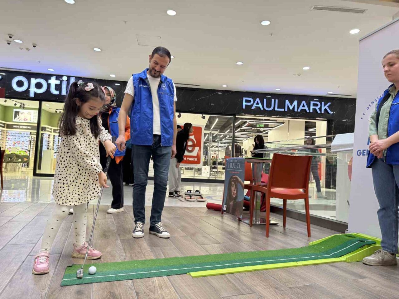 Mardin'de Kızılay Haftası kutlamaları çerçevesinde "İyilik Haftası" etkinliği düzenlendi. Türk