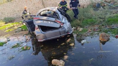 Mardin'in Ortaköy Mahallesi'nde meydana gelen kazada, 06 CVG 874 plakalı