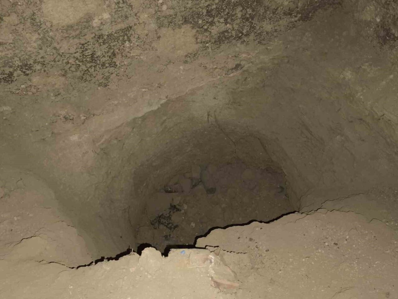 Tekirdağ'ın Marmaraereğlisi ilçesinde yapılan bir ihbar sonrası polis, kaçak kazı