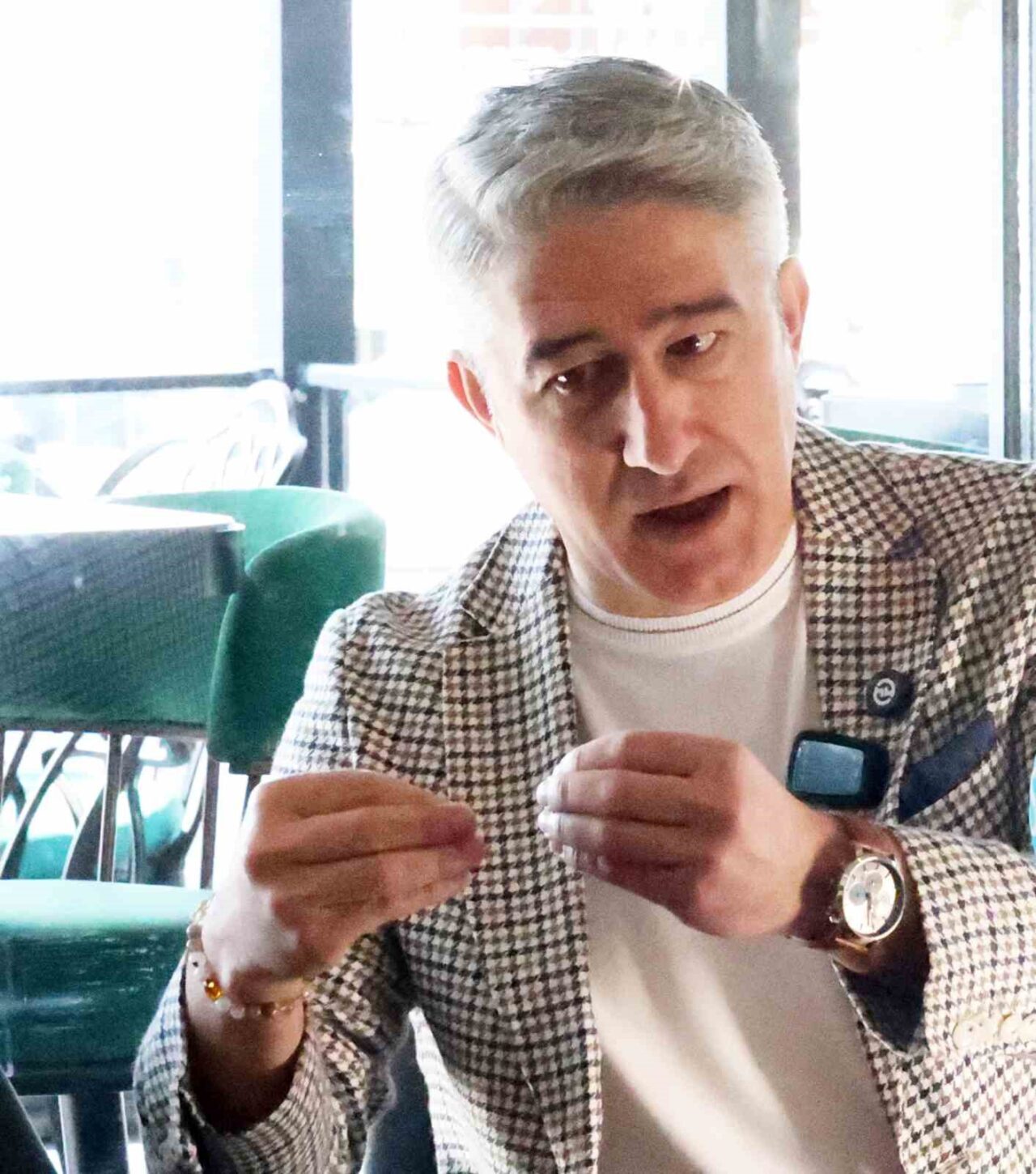 Marmaris'in eski belediye başkanı Mehmet Oktay, CHP lideri Özgür Özel'in