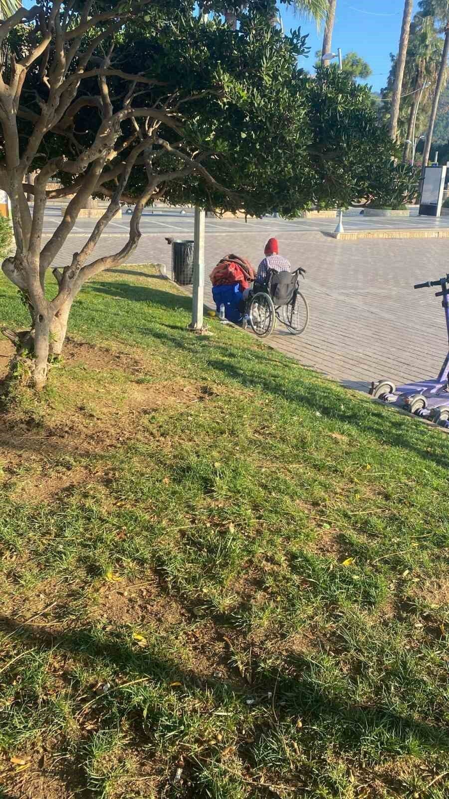 Marmaris'te 70 yaşındaki Kıbrıs Gazisi E.Y., polislerin ikna çabaları sonrasında