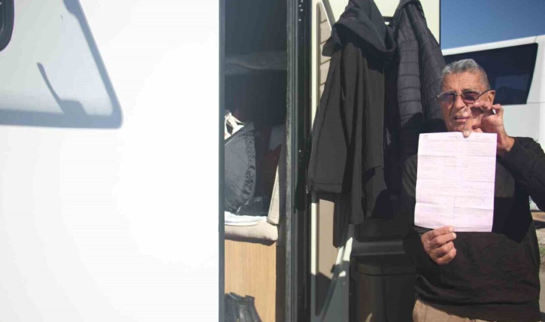 Marmaris’te yaşayan 72 yaşındaki emekli Yılmaz Kurban, belediye ekiplerinin motokaravanında