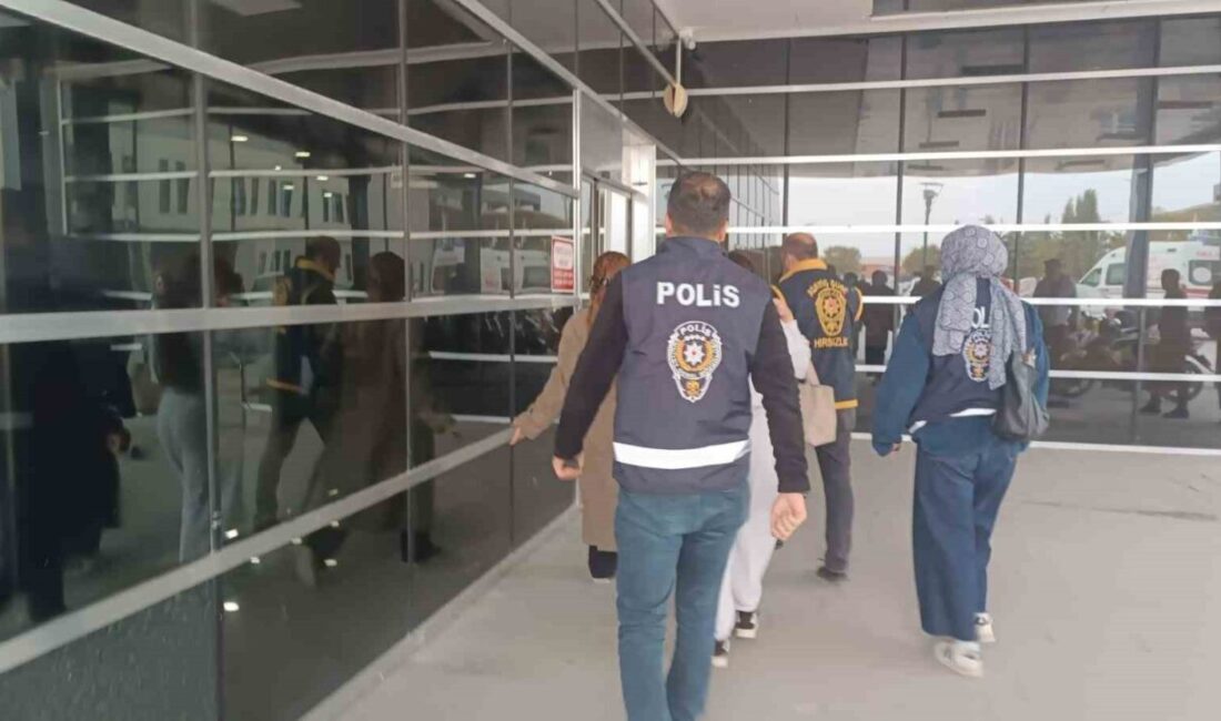 Adıyaman’da Fuhuş Operasyonu: 5 Şahıs Gözaltına Alındı Adıyaman'da fuhuşa karşı yapılan operasyonda, Ahlak Büro Amirliği ekipleri iki