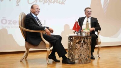 Özer Matlı, Mudanya Üniversitesi'nde gençlerle bir araya gelerek ticaret hayatındaki