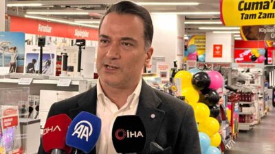 MediaMarkt Türkiye, Rengarenk Şahane Cuma kampanyasını İstanbul Levent mağazasında Ezgi