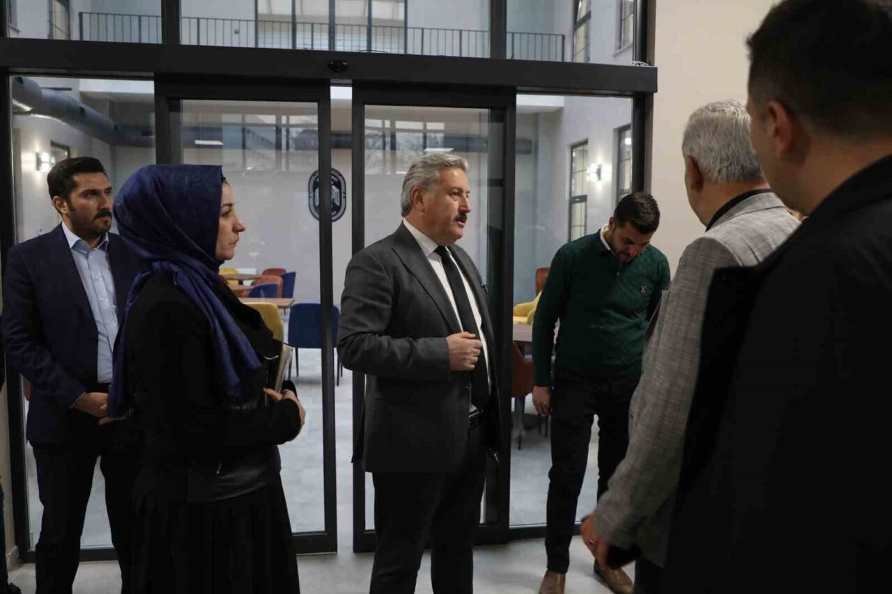 Melikgazi Belediyesi, Gülük Mahallesi'nde  ikinci haftada açılacak Gülük Sosyal