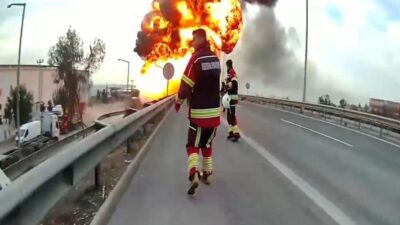 Mersin’in Toroslar ilçesinde seyir halindeyken yangın çıkan Ebubekir Güven yönetimindeki