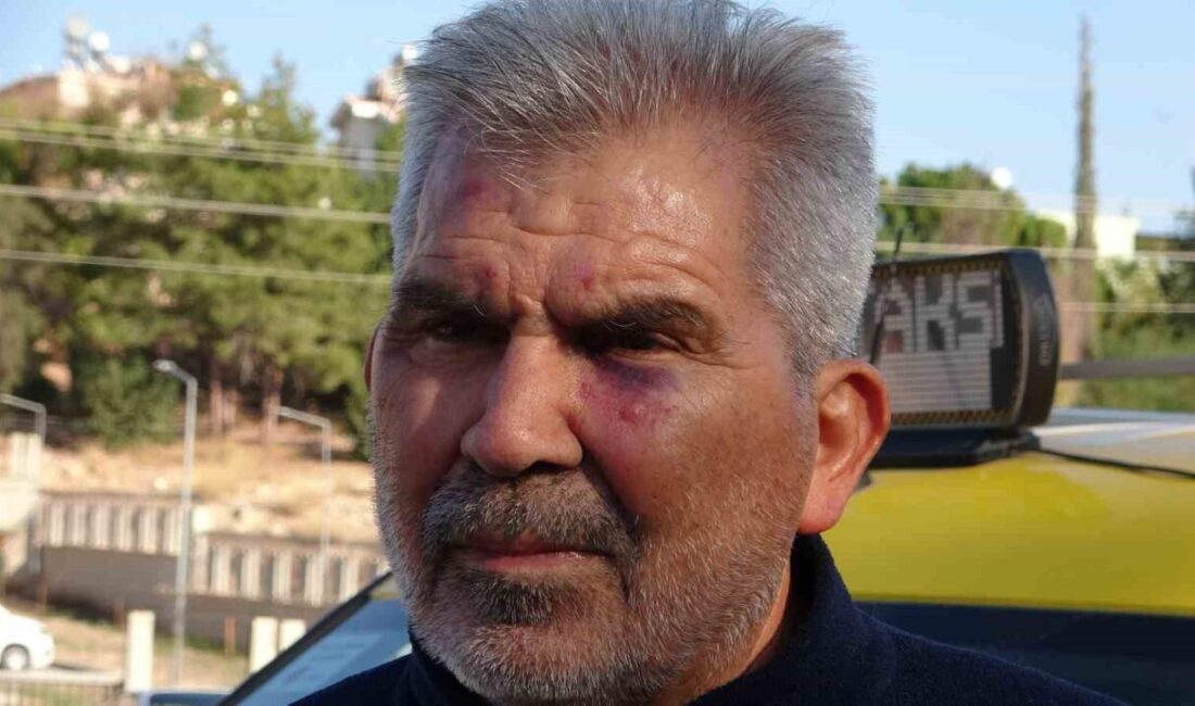 Mersin’de Taksi Şoförü Bıçaklı Saldırıya Uğrayarak Yaralandı Mersin'de taksi şoförü Mehmet Uğuz, üç genç tarafından gasp edilmeye