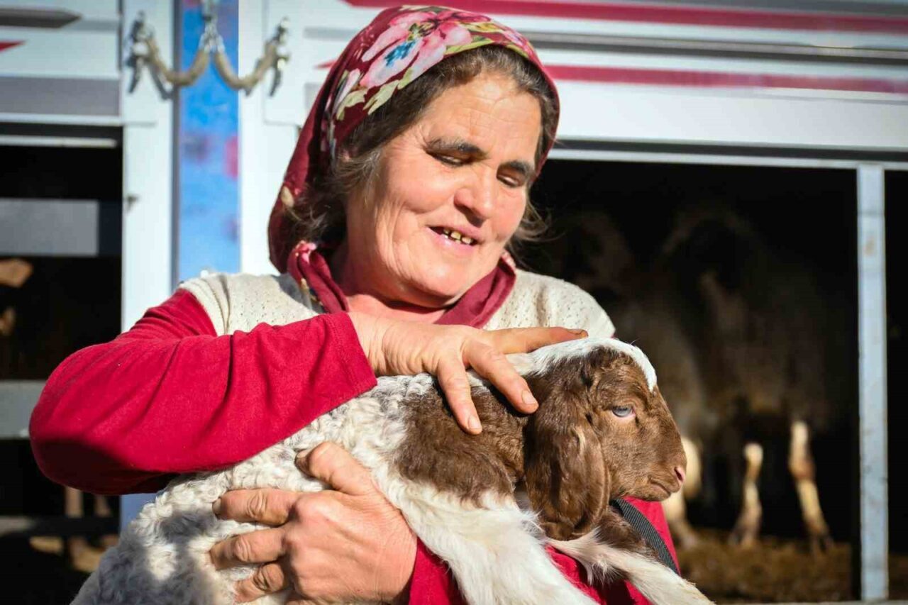 Mersin'deki 'Hadi Gel Köyümüze Destek Verelim' projesi, 6. yılına girdi