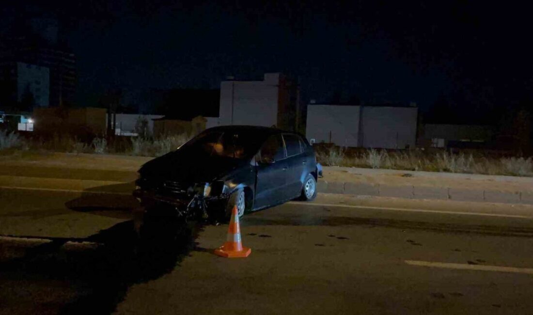 Eskişehir’de Takla Atan Otomobilden Sürücü ve Yolcu Yaralanmadan Kurtuldu Eskişehir'de Enes G. (22) yönetimindeki otomobil, direksiyon hâkimiyetinin kaybolması sonucu