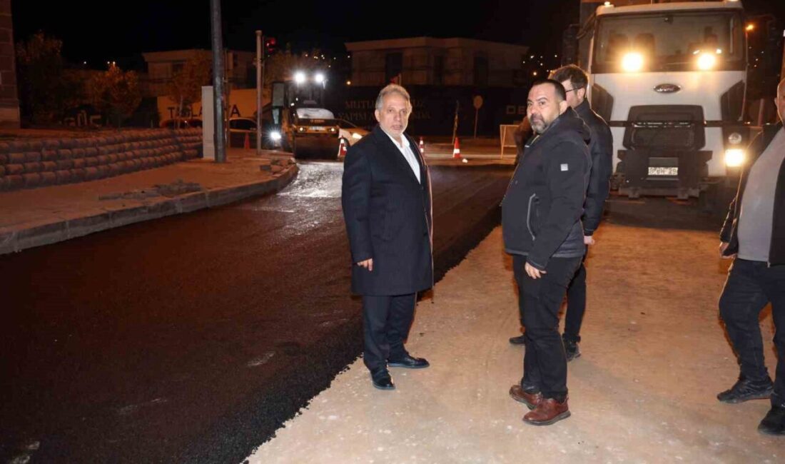 Talas Belediyesi, Mevlana Mahallesi’nde Modern Asfalt Çalışmalarıyla Hız Kesmeden İlerliyor Talas Belediyesi, Mevlana Mahallesi'nde Tamer Caddesi'nde gece asfalt serim çalışmaları