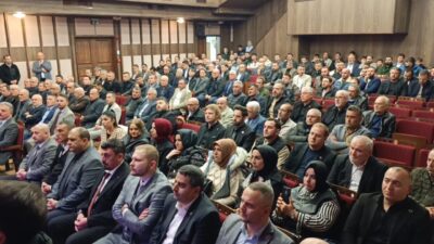 MHP Genel Sekreteri ve Bursa Milletvekili İsmet Büyükataman, İnegöl'de STK