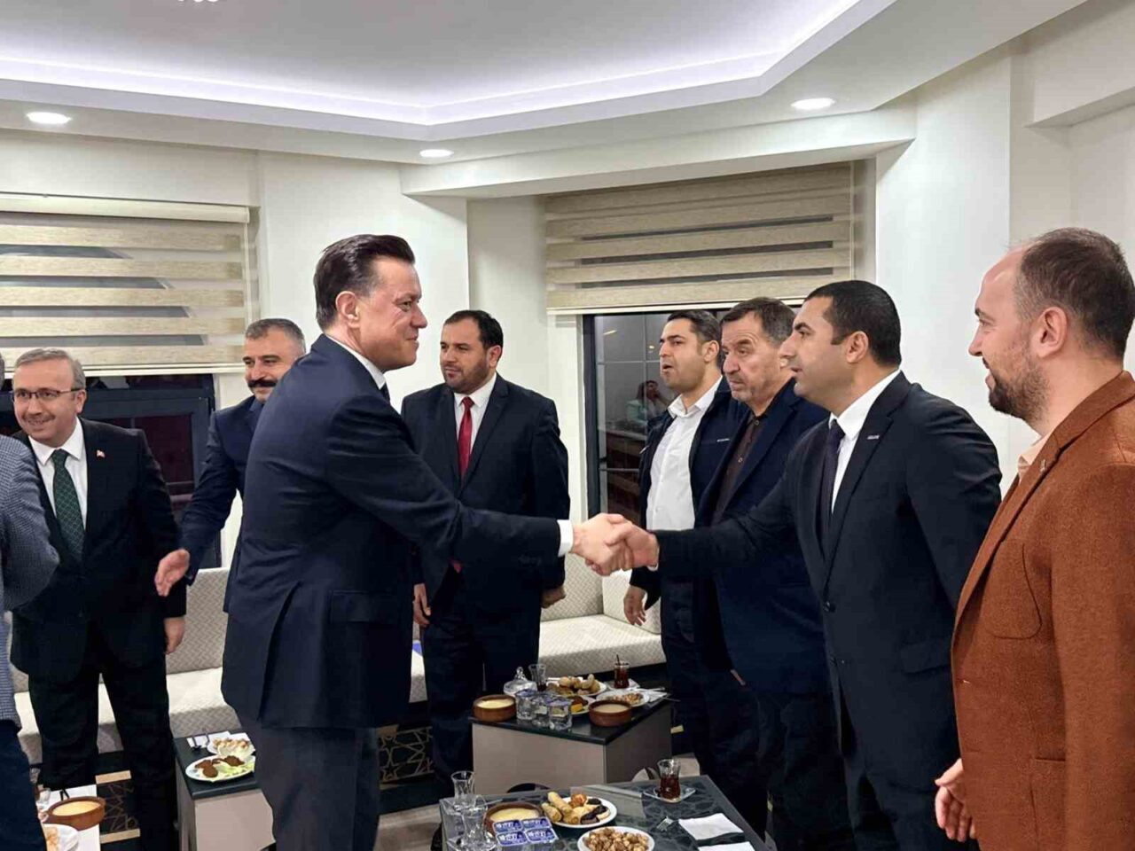 AK Parti Eskişehir Milletvekili Nebi Hatipoğlu, Eskişehir Eğitime Destek Platformu’nun