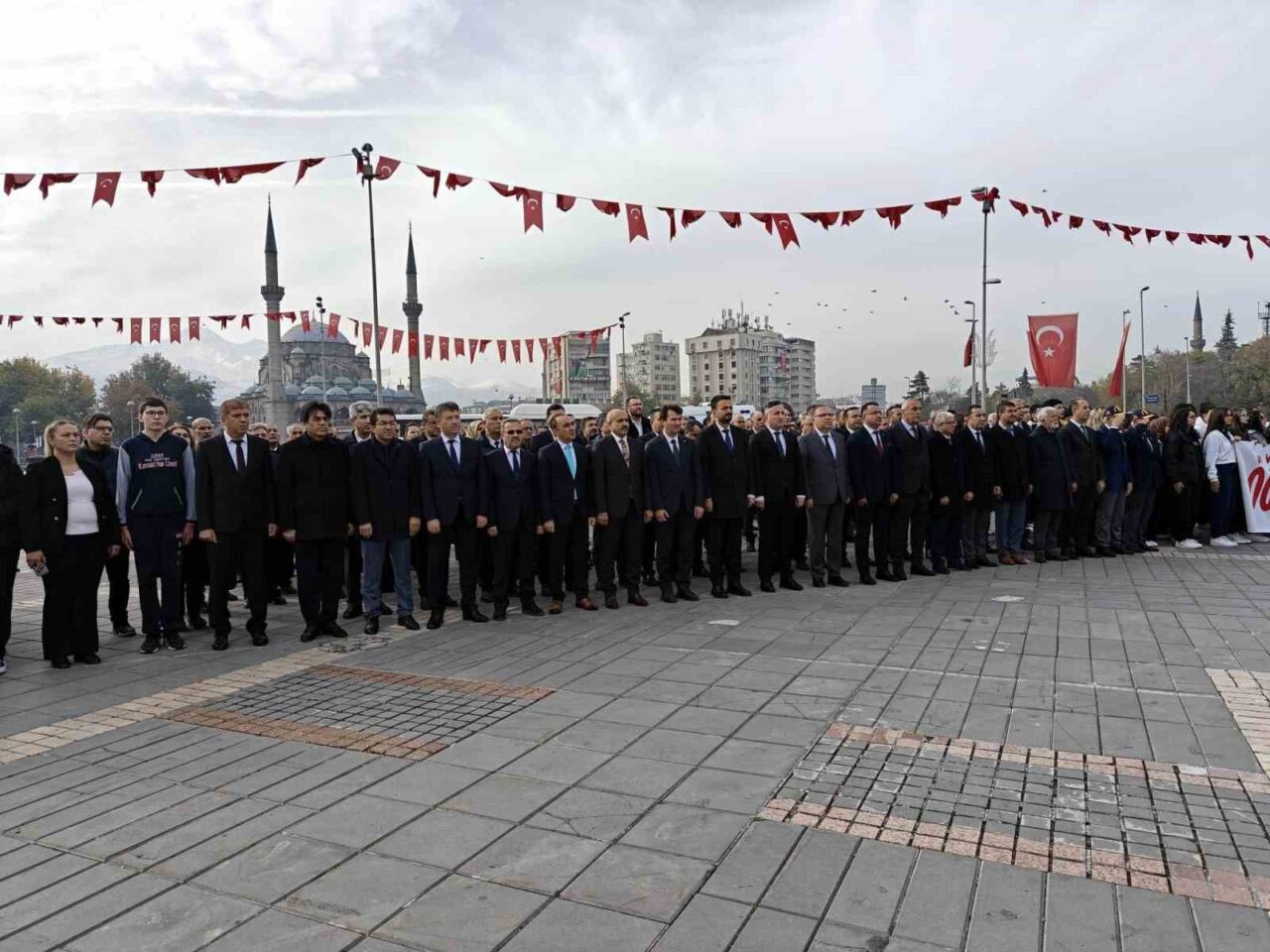 Kayseri'de 24 Kasım Öğretmenler Günü için düzenlenen törende İl Milli