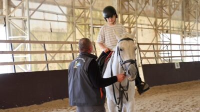 Kartepe Belediyesi Atlı Binicilik Kulübü, ara tatil döneminde ailelerin ve