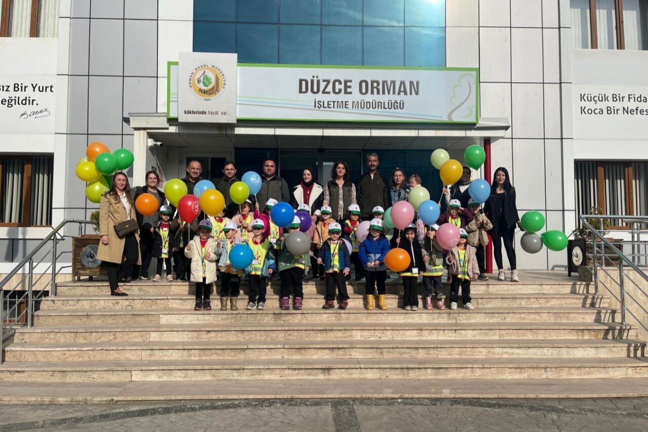 Düzce Kaptan Altay Altuğ Kızılay Anaokulu öğrencileri, Cumhurbaşkanı Recep Tayyip