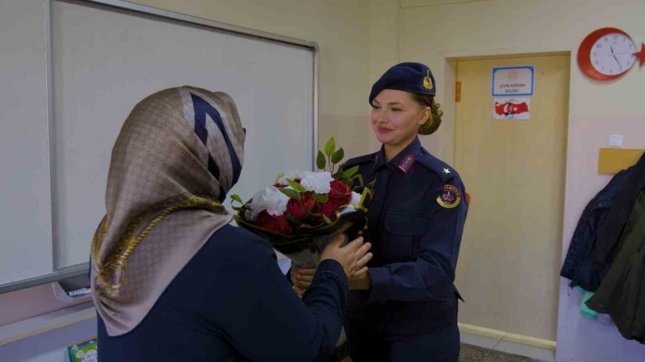 Bayburt Jandarma’dan Öğretmenler Günü’ne Özel Anlamlı Video Çalışması