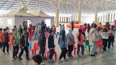 Eskişehir'de Yabancılara Yönelik Şartlı Eğitim Yardımı Projesi kapsamında açılan "Çocuk