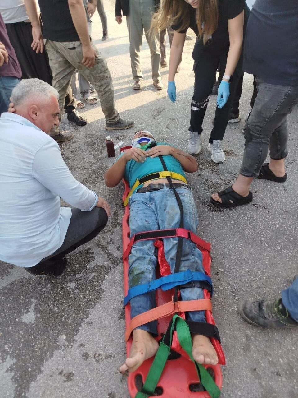 Adana'nın Yüreğir ilçesinde motosikletin sulama kanalına düşmesi sonucu sürücü ve