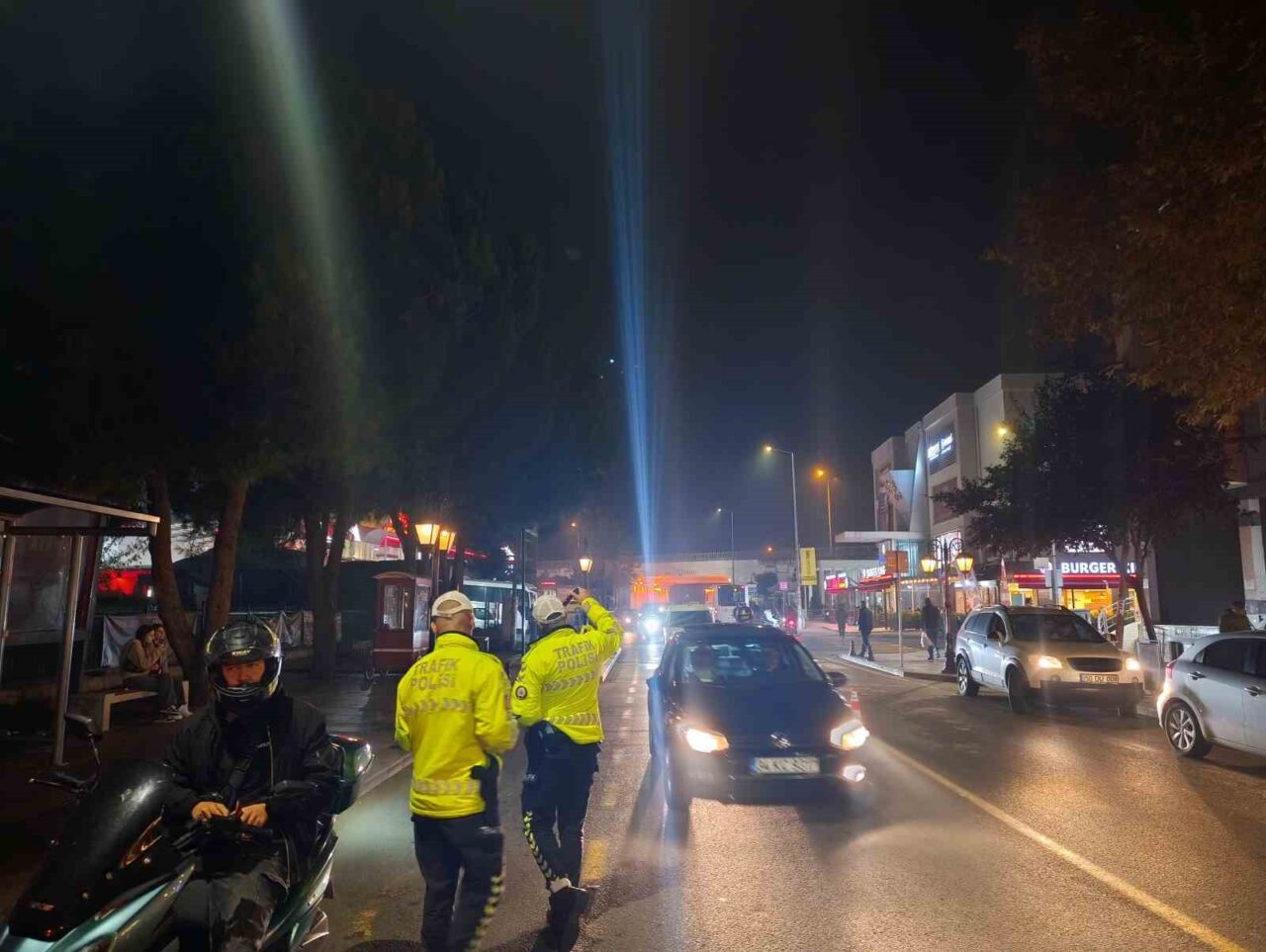 4 Kasım 2025’ten itibaren yürürlüğe giren yeni yönetmelik, motosiklet sürücüleri