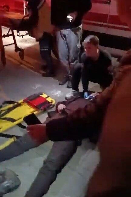 Alaplı’da Trafik Kaçışı: Motosiklet Sürücüsü Bekçiye Çarptı, Yaralı Hastaneye Sevk Edildi Zonguldak'ın Alaplı ilçesinde aşırı gürültü yapan motosiklet sürücüsü A.A., kendisini