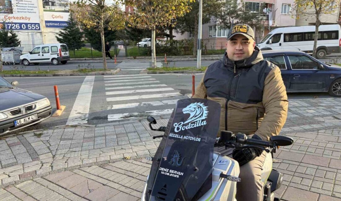 Tekirdağ'ın Çerkezköy ilçesinde motosiklet sürücüsü Erdem Çınar, yaya geçidinde karşılaştığı